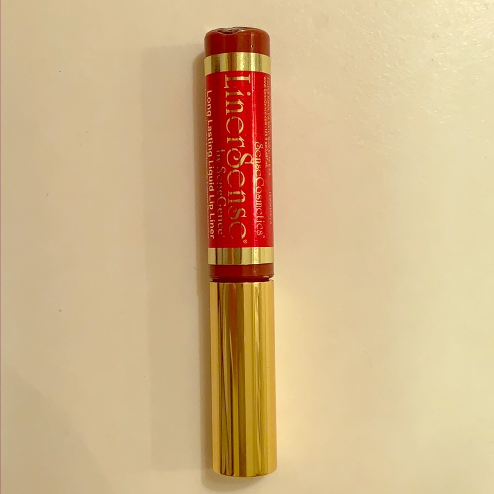 SeneGence Lipliner in Neutral.